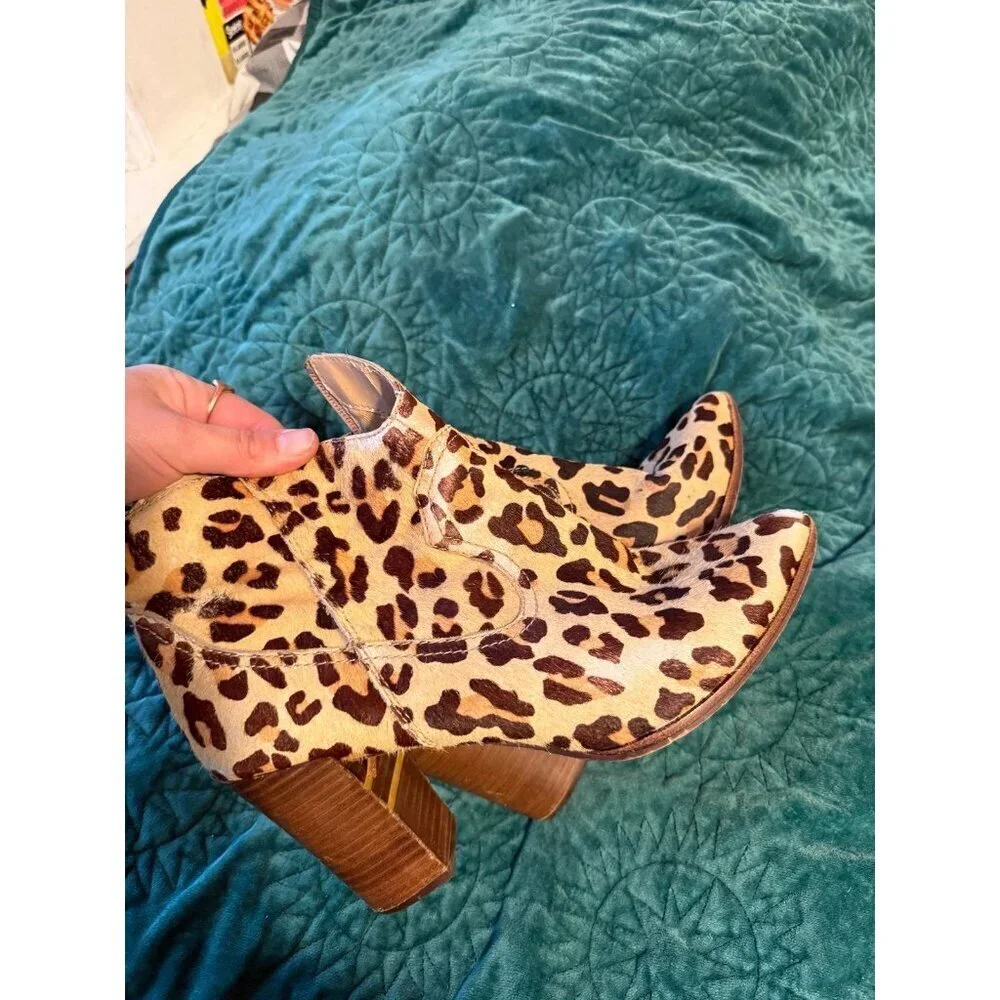 Steve Madden women’s size 8M cheetah Booties